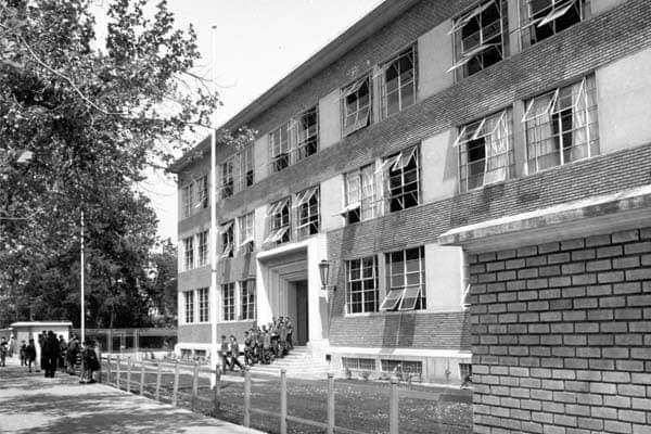 Fachada Colegio Saint George, aprox. 1950